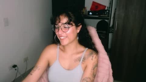 giny_bean online show from May 8, 2026, 11:54 pm