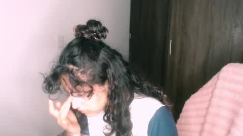 giny_bean online show from May 13, 2026, 10:01 am