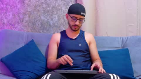 Gio online show from September 10, 2025, 7:36 pm