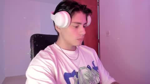 Snapshot of gio_russo chatting on September 17, 2025, 7:37 pm GioRusso online show from September 17, 2025, 7:37 pm