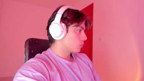 GioRusso online show from October 29, 2025, 9:16 pm