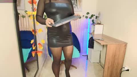 Snapshot of giorgina_mtz chatting on October 8, 2025, 7:44 pm Georgina Martinez online show from October 8, 2025, 7:44 pm