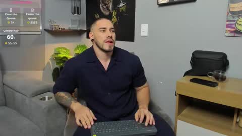 Snapshot of giorgio_leone2 chatting on October 19, 2025, 7:36 pm Giorgio leone online show from October 19, 2025, 7:36 pm