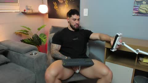 Snapshot of giorgio_leone2 chatting on June 5, 2026, 12:39 am Giorgio leone online show from June 5, 2026, 12:39 am