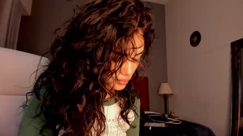 Snapshot of giovanna_oliveira chatting on February 27, 2026, 6:13 am Giovanna online show from February 27, 2026, 6:13 am