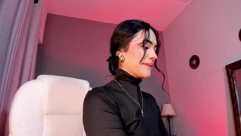 Snapshot of giovanna_oliveira chatting on March 5, 2026, 5:03 am Giovanna online show from March 5, 2026, 5:03 am