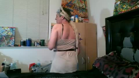 giovanni131971 online show from June 22, 2026, 7:27 am