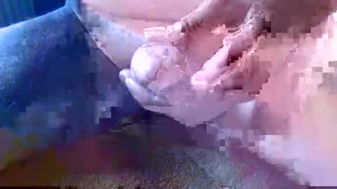 girafsnoop online show from January 14, 2025, 2:22 pm