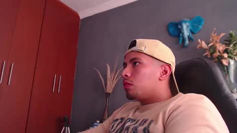 piggy boy online show from January 11, 2025, 9:04 pm
