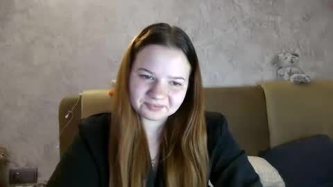 girl_cute07 online show from May 3, 2026, 6:03 pm