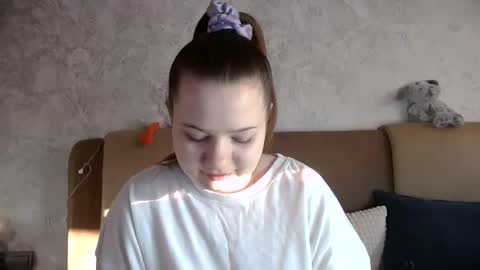 girl_cute07 online show from May 8, 2026, 5:07 pm