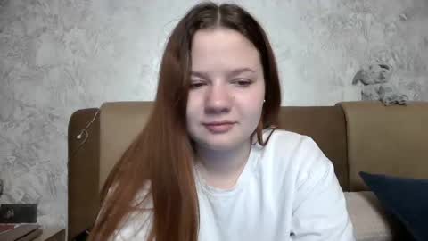 Snapshot of girl_cute07 chatting on May 17, 2026, 6:48 pm girl_cute07 online show from May 17, 2026, 6:48 pm