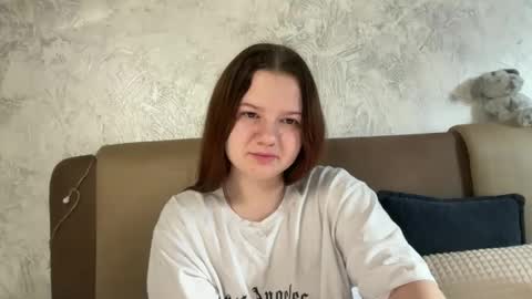 Snapshot of girl_cute07 chatting on May 21, 2026, 4:14 pm girl_cute07 online show from May 21, 2026, 4:14 pm