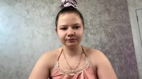 Snapshot of girl_cute07 chatting on July 16, 2026, 2:23 pm girl_cute07 online show from July 16, 2026, 2:23 pm