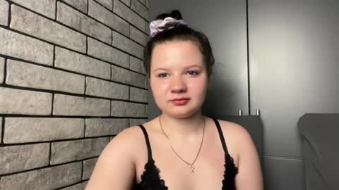 Snapshot of girl_cute07 chatting on August 7, 2026, 8:16 am girl_cute07 online show from August 7, 2026, 8:16 am