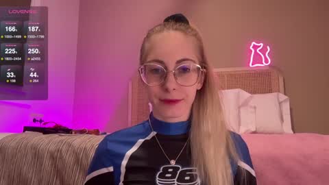 Nikki online show from December 18, 2024, 5:00 pm