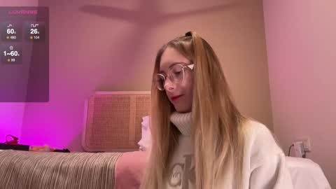 Nikki online show from December 20, 2024, 4:14 pm