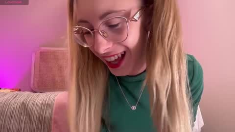 Nikki online show from December 23, 2024, 5:11 pm