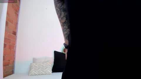 girl_inline online show from March 12, 2026, 12:17 am