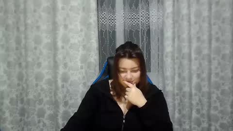 girl_leya online show from January 28, 2025, 9:29 pm