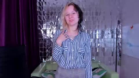 girl_next_doorr online show from December 27, 2024, 12:45 pm