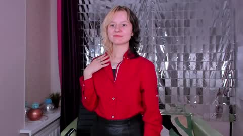 girl_next_doorr online show from January 9, 2025, 3:55 pm