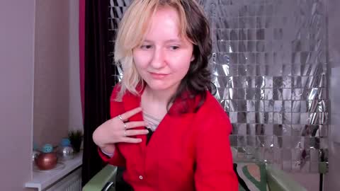 girl_next_doorr online show from January 9, 2025, 6:57 pm