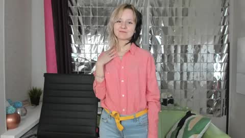girl_next_doorr online show from January 21, 2025, 11:35 am