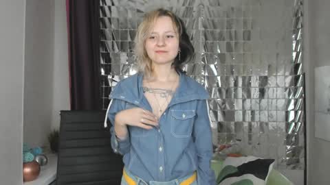 girl_next_doorr online show from January 22, 2025, 6:10 pm
