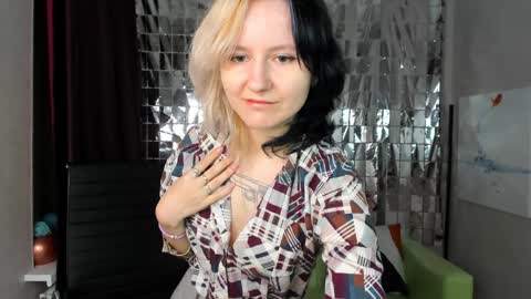girl_next_doorr online show from January 25, 2025, 3:20 pm