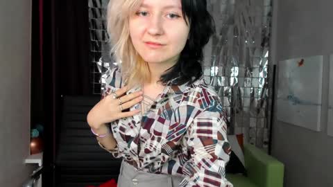 girl_next_doorr online show from January 25, 2025, 6:24 pm
