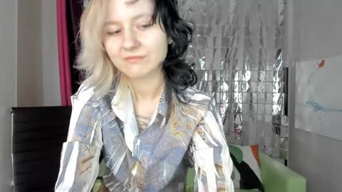 girl_next_doorr online show from January 28, 2025, 12:54 pm