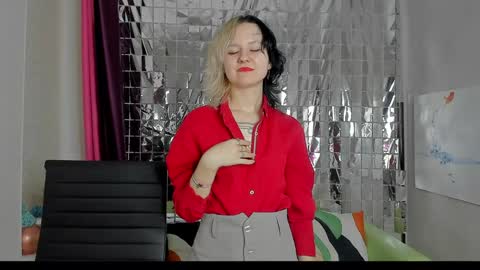 girl_next_doorr online show from January 29, 2025, 12:45 pm