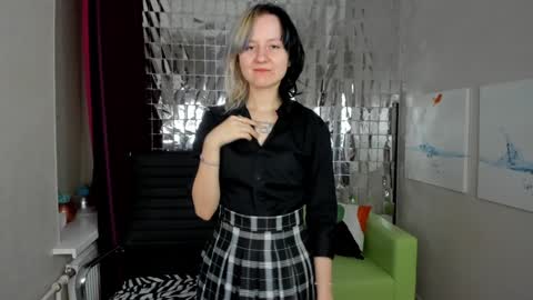 girl_next_doorr online show from February 7, 2025, 11:56 am