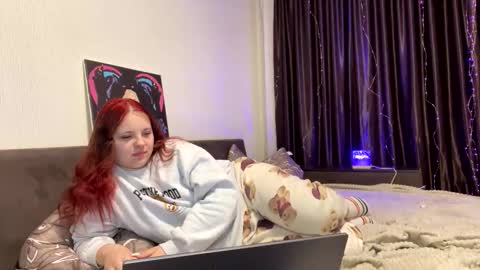 girl_shy07 online show from April 22, 2026, 11:06 pm