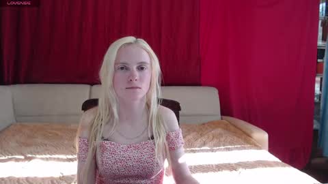 Katia online show from May 7, 2026, 2:44 pm