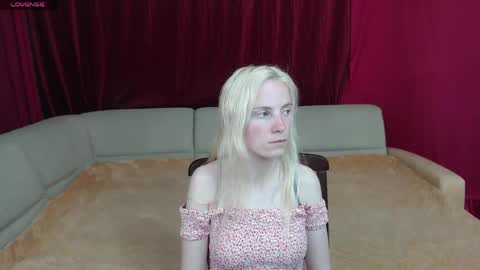 Katia online show from May 12, 2026, 12:13 pm
