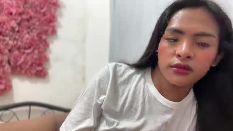 queen ronna online show from November 6, 2025, 10:49 am