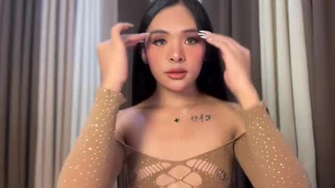 queen ronna online show from May 10, 2026, 7:57 am