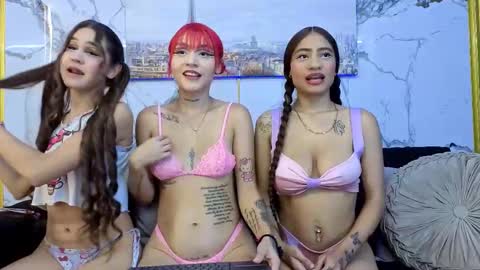 girls_the_medellin11_aws online show from September 12, 2025, 6:19 pm