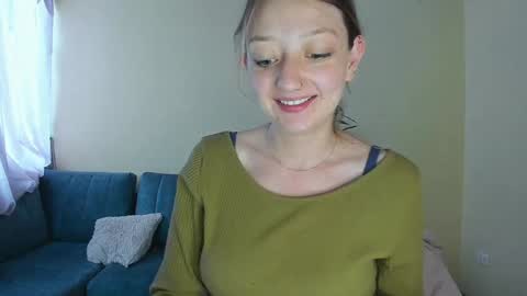 Snapshot of girlsativa chatting on January 6, 2025, 12:35 pm Maze Thumbs up online show from January 6, 2025, 12:35 pm
