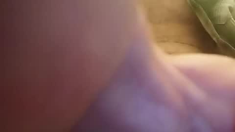 lovegirlscallme online show from August 3, 2026, 6:00 pm