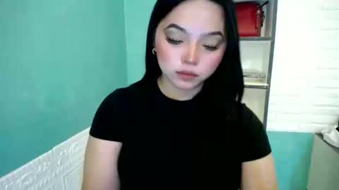 Snapshot of girlthatuneedxxx chatting on March 20, 2026, 6:46 pm Rhaine online show from March 20, 2026, 6:46 pm