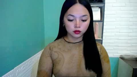 Rhaine online show from April 4, 2026, 1:59 am