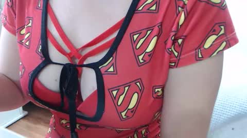 Victoria online show from December 2, 2025, 2:01 pm