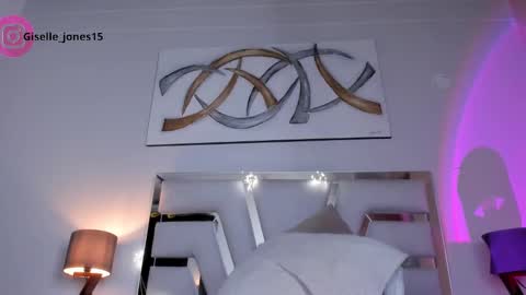 Giselle online show from December 12, 2024, 2:00 pm