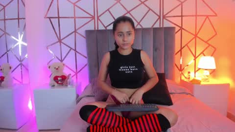 Snapshot of giselle_roldan chatting on February 12, 2025, 11:40 am GISELLE ROLDAN online show from February 12, 2025, 11:40 am