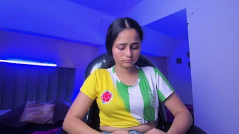 Snapshot of giselle_roldan chatting on July 4, 2026, 3:35 am GISELLE ROLDAN online show from July 4, 2026, 3:35 am