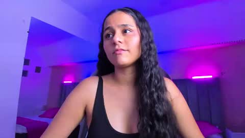 Snapshot of giselle_roldan chatting on July 29, 2026, 2:43 am GISELLE ROLDAN online show from July 29, 2026, 2:43 am