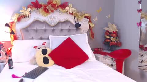 GiselleNoah online show from December 19, 2024, 6:23 pm